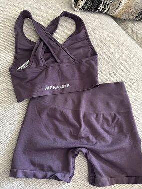 Alphalete Plum Seamless Cross-Back Sports Bra & Biker Shorts Set